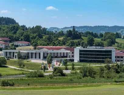 Neues Zentrum für Entwicklung und Fertigung von Temperaturmesstechnik im Allgäu, Bild: Endress+Hauser Neues Endress+Hauser-Zentrum für Entwicklung und Fertigung von Temperaturmesstechnik im Allgäu